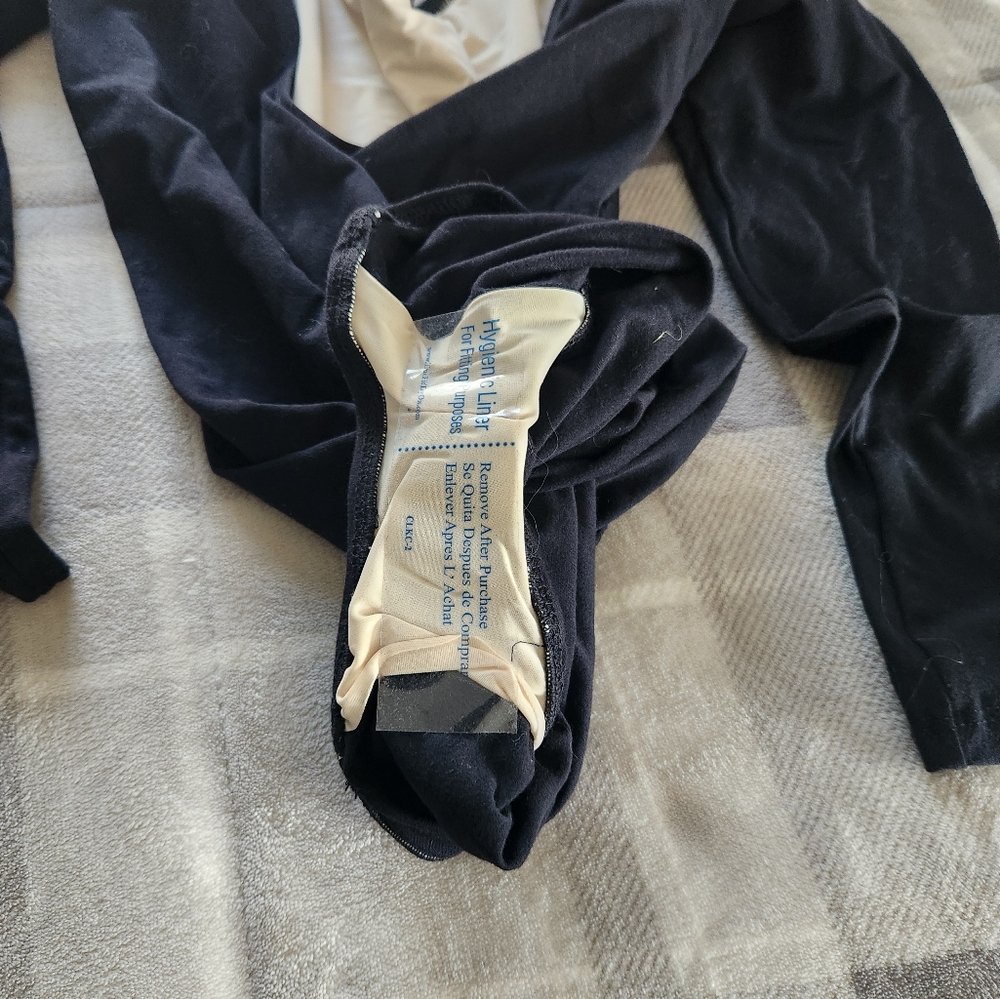 Leotard - Picture 2 of 4